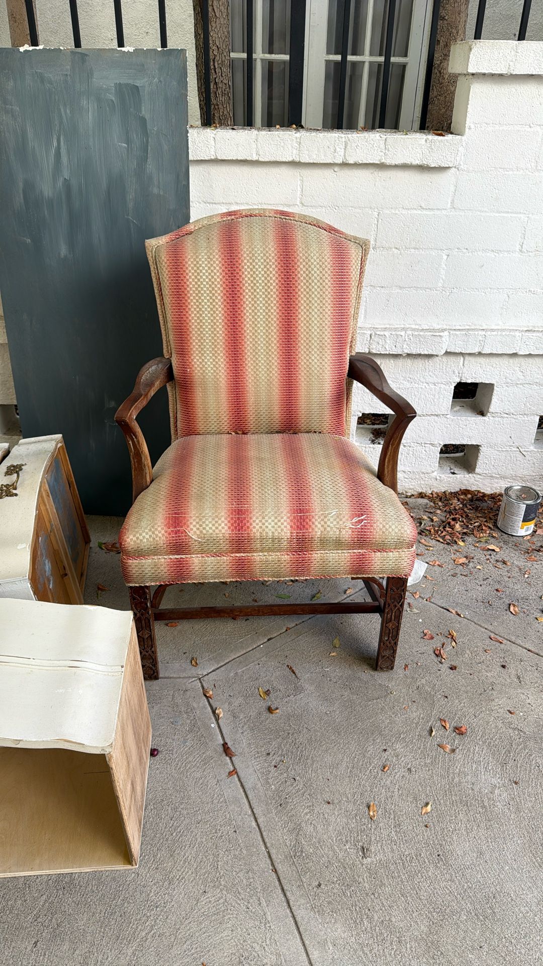 Vintage Chair Needs Work But Beautiful Carving Wood