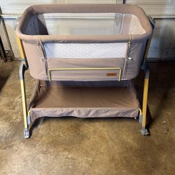Jimglo 3 in 1 Baby Bassinet