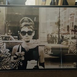 Cool Audrey Hepburn Breakfast At Tiffany’s Poster - Edition Tushita