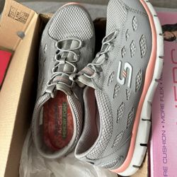 SKECHERS FLEX  WALKING SHOES 