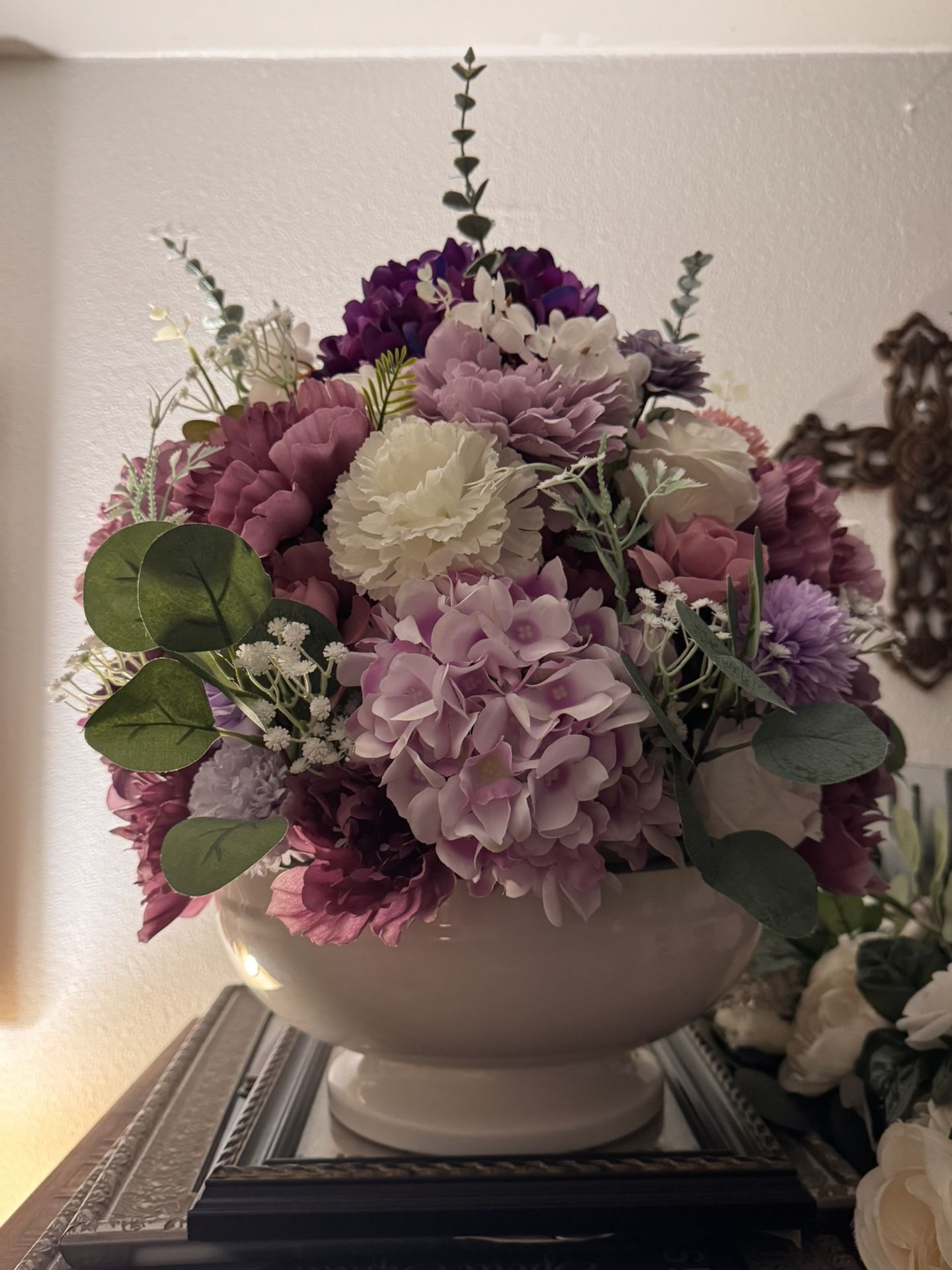 2 floral Arrangements
