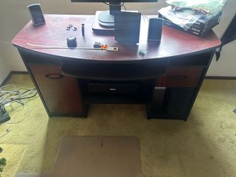 Free Desk for pick up