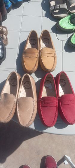 Kids Loafers Size 11/12c 