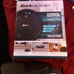 Shark  ROBOT Vacuum 