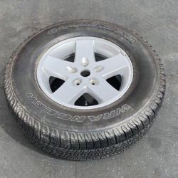 1 X 245/75r17 5x5 5x127 Jeep JK wrangler Stock Aluminum Wheels Rims With 100% Tires Treads!!