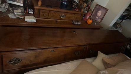 Solid wood head board for king/calking