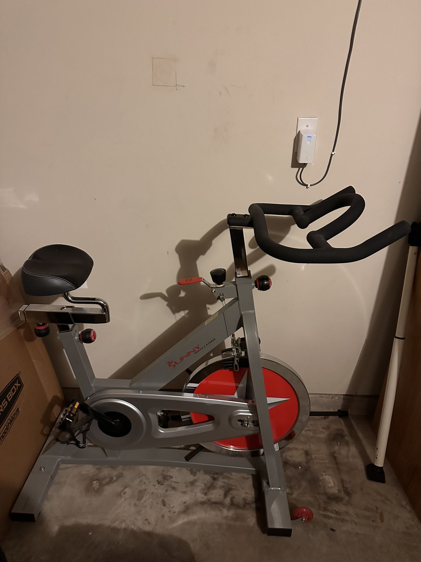 Sunny Health And Fitness Exercise Bike Like New
