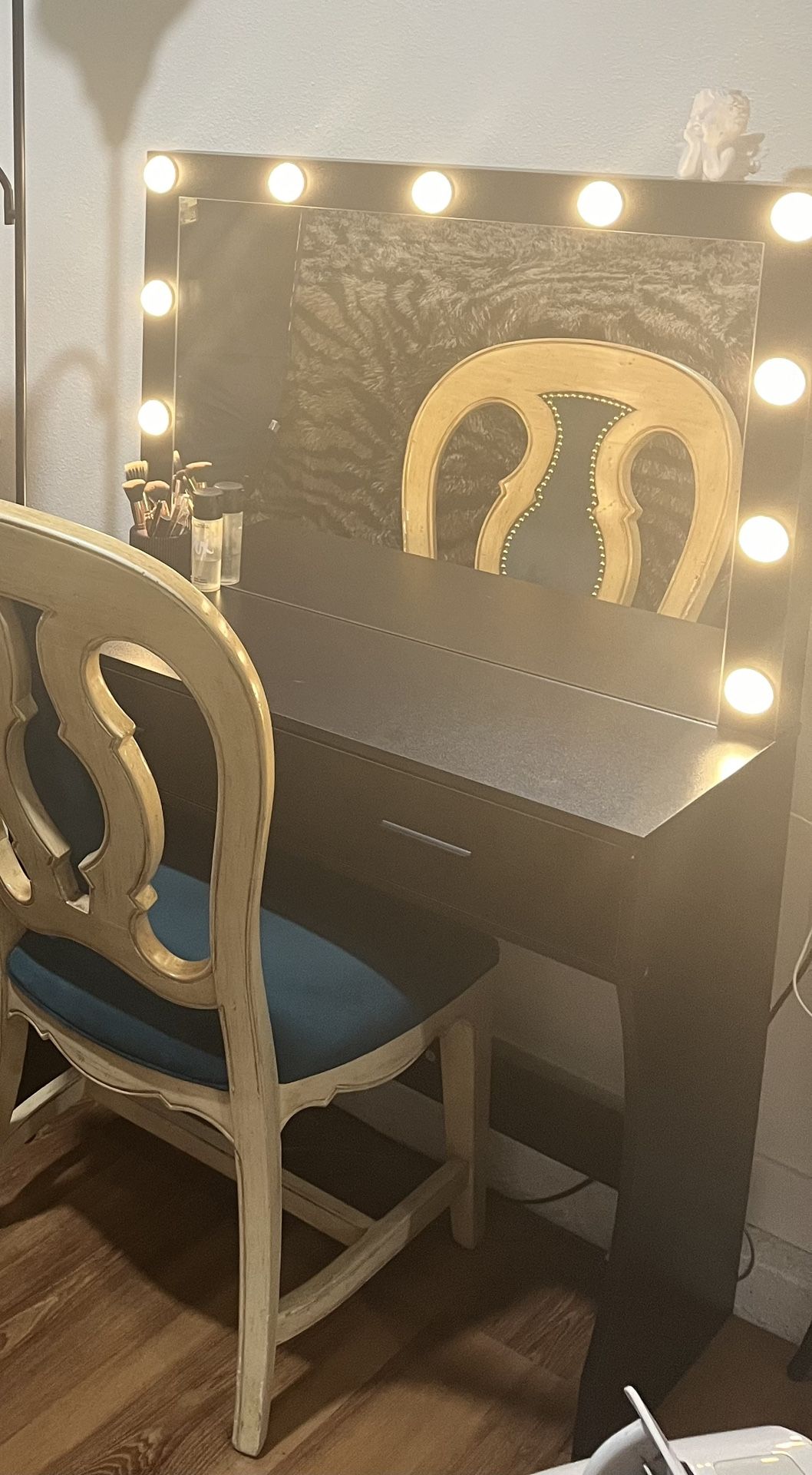Black LED Vanity Makeup Table