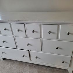 Free White Heavy Dresser