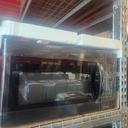 Hotpoint 30 Inch Over The Range Microwave Black 