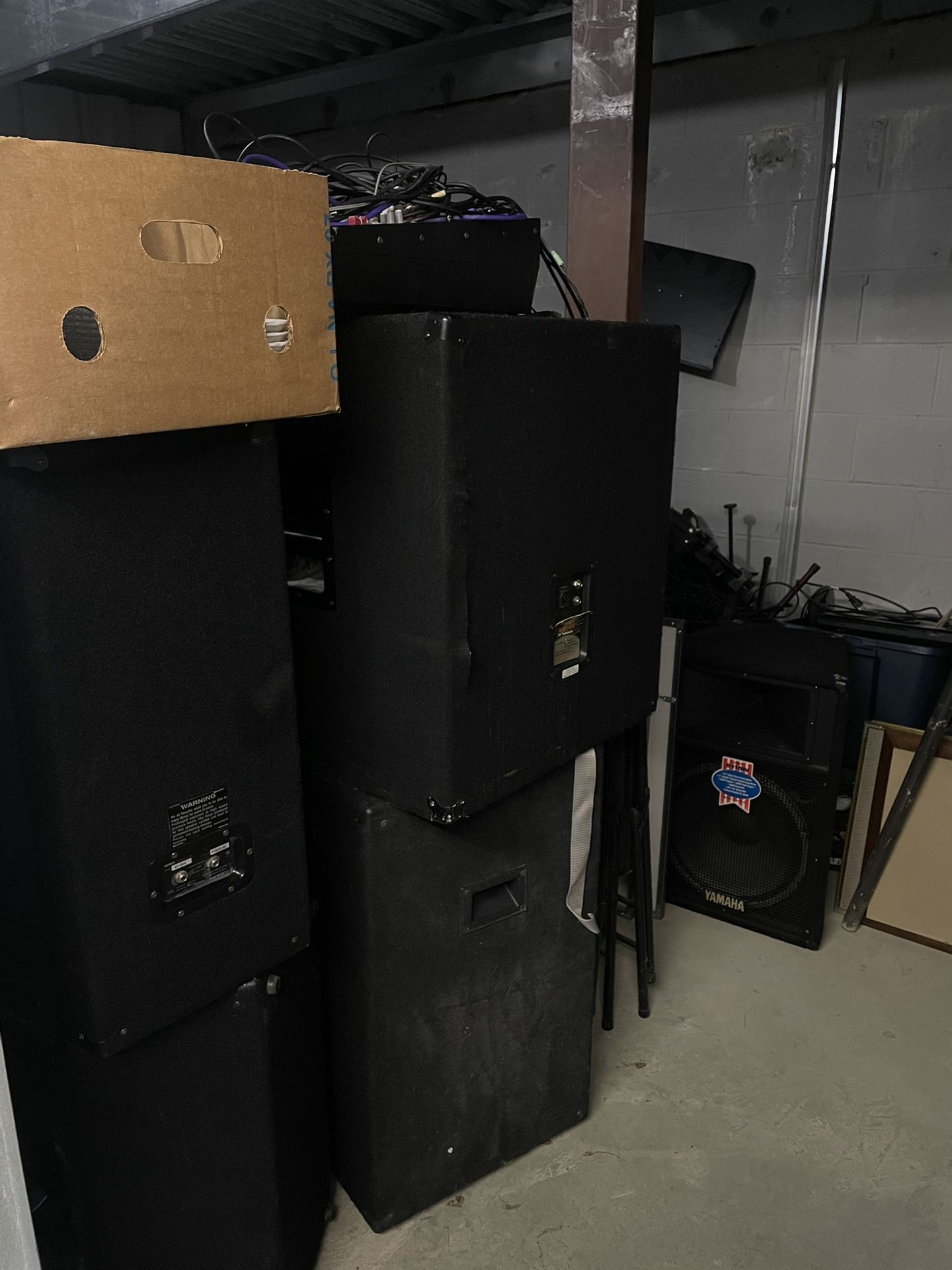 Speakers, Amps, Guitar
