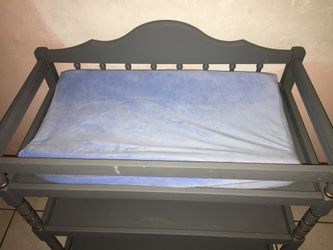 Wooden changing table and pad