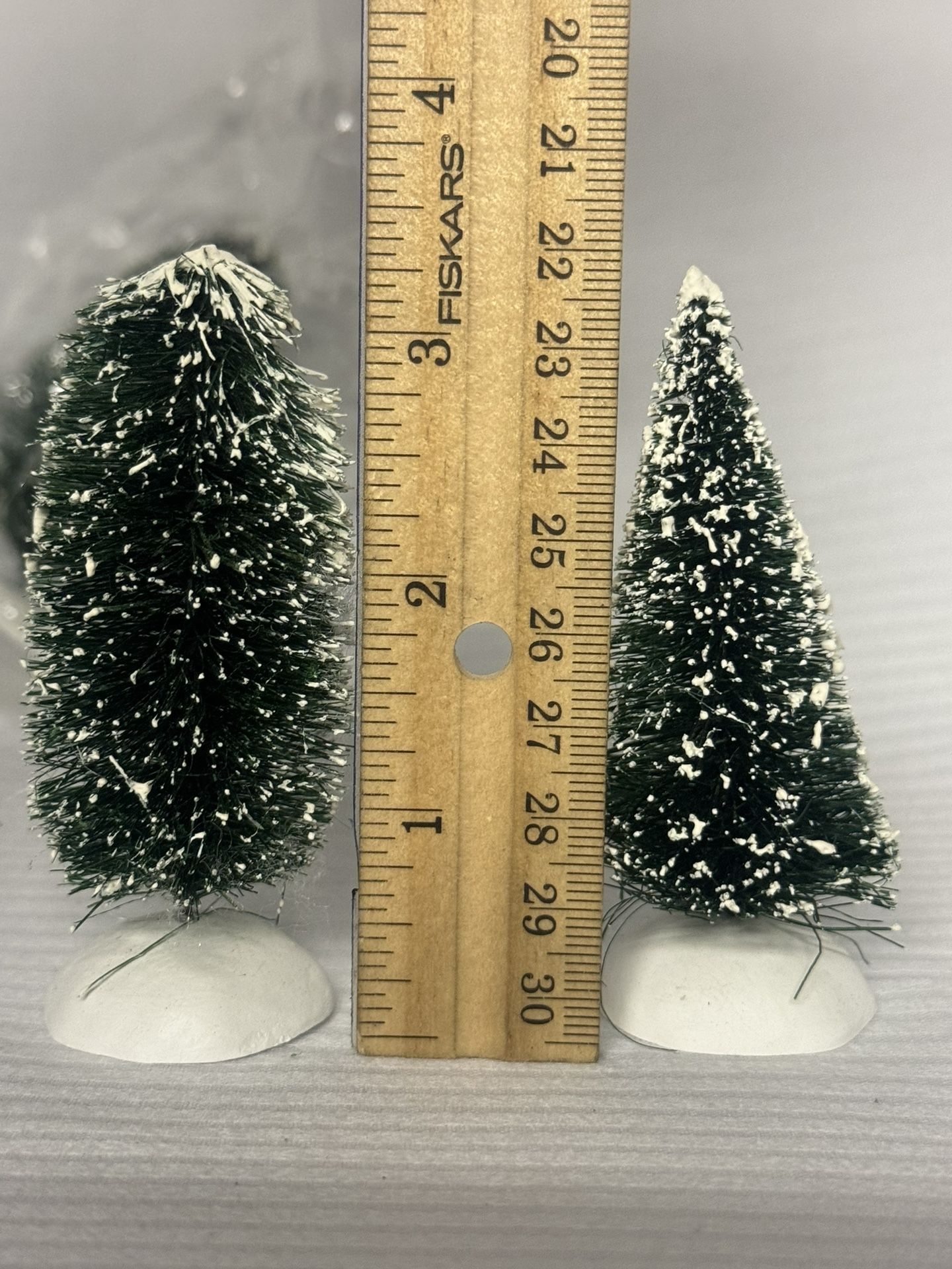 DEPT 56 VILLAGE FROSTED TOPIARY TREES 5202-7  SET OF 8 ACCESSORIES SNOW VILLAGE
