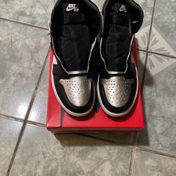 Jordan 1 Women Silver Toe Size 11