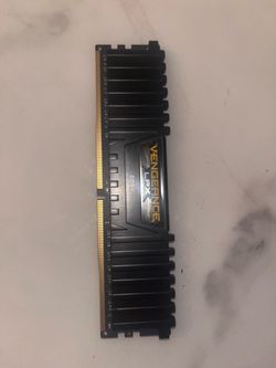 4) Corsair Vengeance LPX 32GB DDR4 RAM – Single Stick