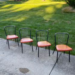 Vintage Mid-Century Chairs – Set of 4