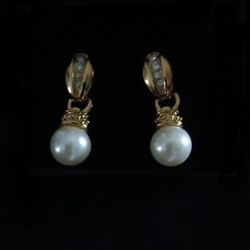 VINTAGE AVON PIERCED EARRINGS