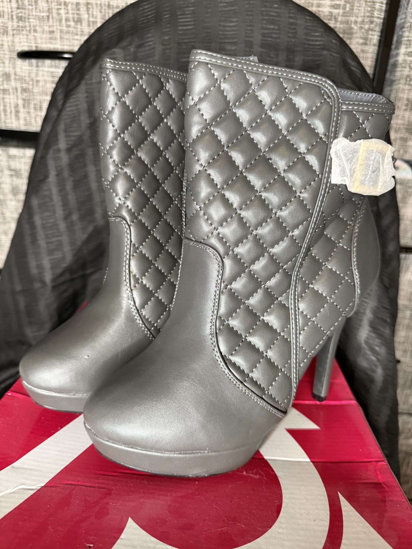 Ashley Stewart Booties Sz 8w