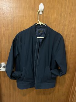 Windbreaker-Size: Small, Banana Republic, Lightweight, Navy Blue Polyester Jacket. In Very Good Condition. Comes From a Smoke Free & Pet Free Home !!