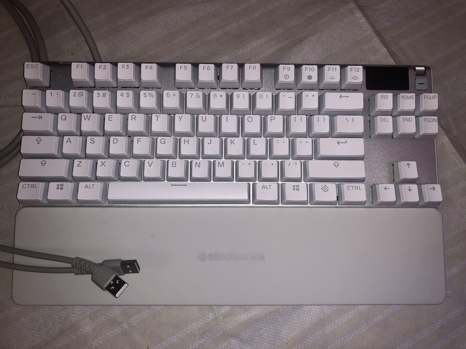 steelseries apex 7 tkl ghost gaming keyboard