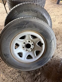 Stock 17” Silverado Wheels And Tires 200$