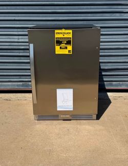 23.42 in. Single Zone 220 Can Beverage Cooler w/3 Tempered Glass Shelves Built in Beer Fridge Childproof Lock in Silver