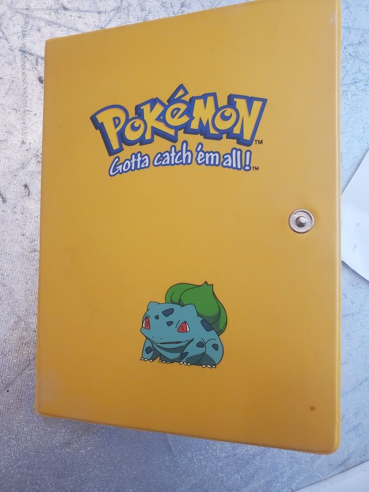 VINTAGE POKEMON GOTTA CATCH EM ALL! BULBASAUR TCG CARD HOLDER/BINDER 30pgs and 240 cards