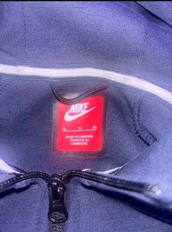 Navy blue Nike tech