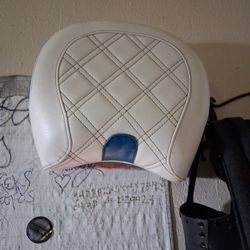 Harley Davidson Rear Seat (Road King '04)