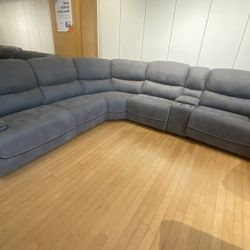 Alejandra Sectional Easy Financing And Delivery Available 