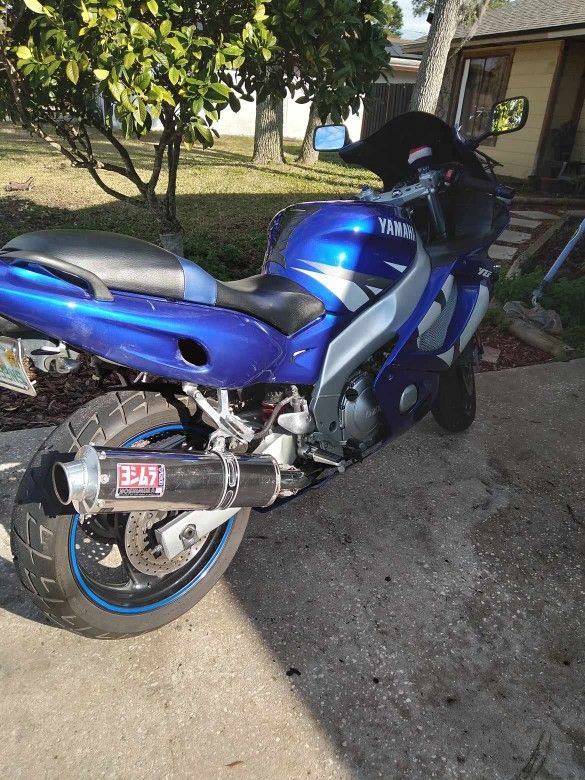 2002 Yamaha YZF 600