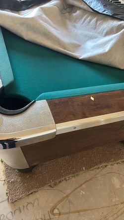 Valley pool table