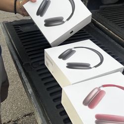 AirPods Max Brand New 