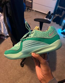 Nike KD Low-Top Basketball Sneakers Green