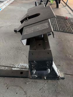 5th Wheel RV Trailer  Hitch Receiver