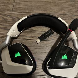 Corsair Void RGB Elite Wireless Gaming Headset (White) – 7.1 Surround Sound