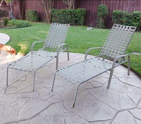 Outdoor Chaise Lounge Chairs (Pair)