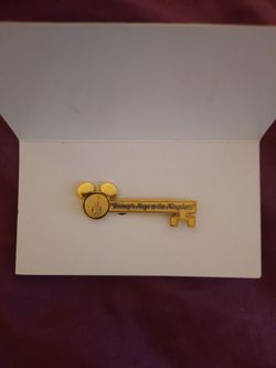 Disney Keys To The Kingdom Golden Pin