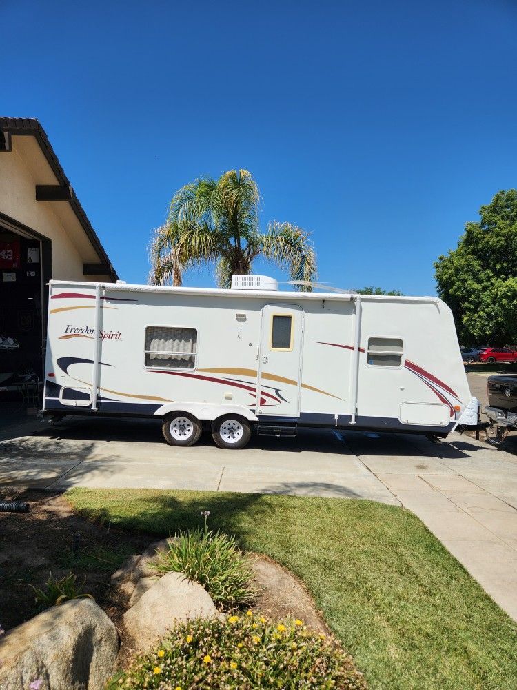 2010 Freeom Spirit Travel Trailer