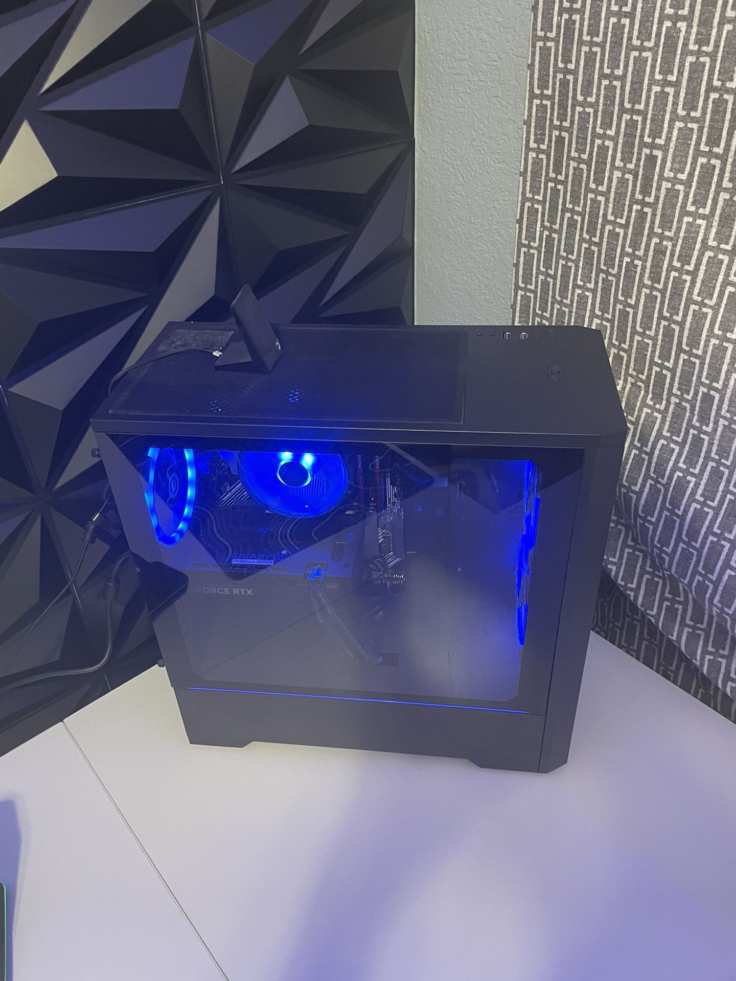 CyberPowerPC Gamer Master PC AMD Ryzen 7 5700 16GB 2TB SSD Win11 RTX 4060 Ti