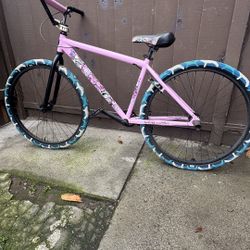 29 In Throne Pink CHAD 