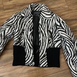 Small Jacket Pick Up In Perris 