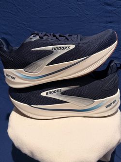 Brooks Ghost Max 4 Running Shoes