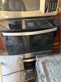 Double oven top and bottom