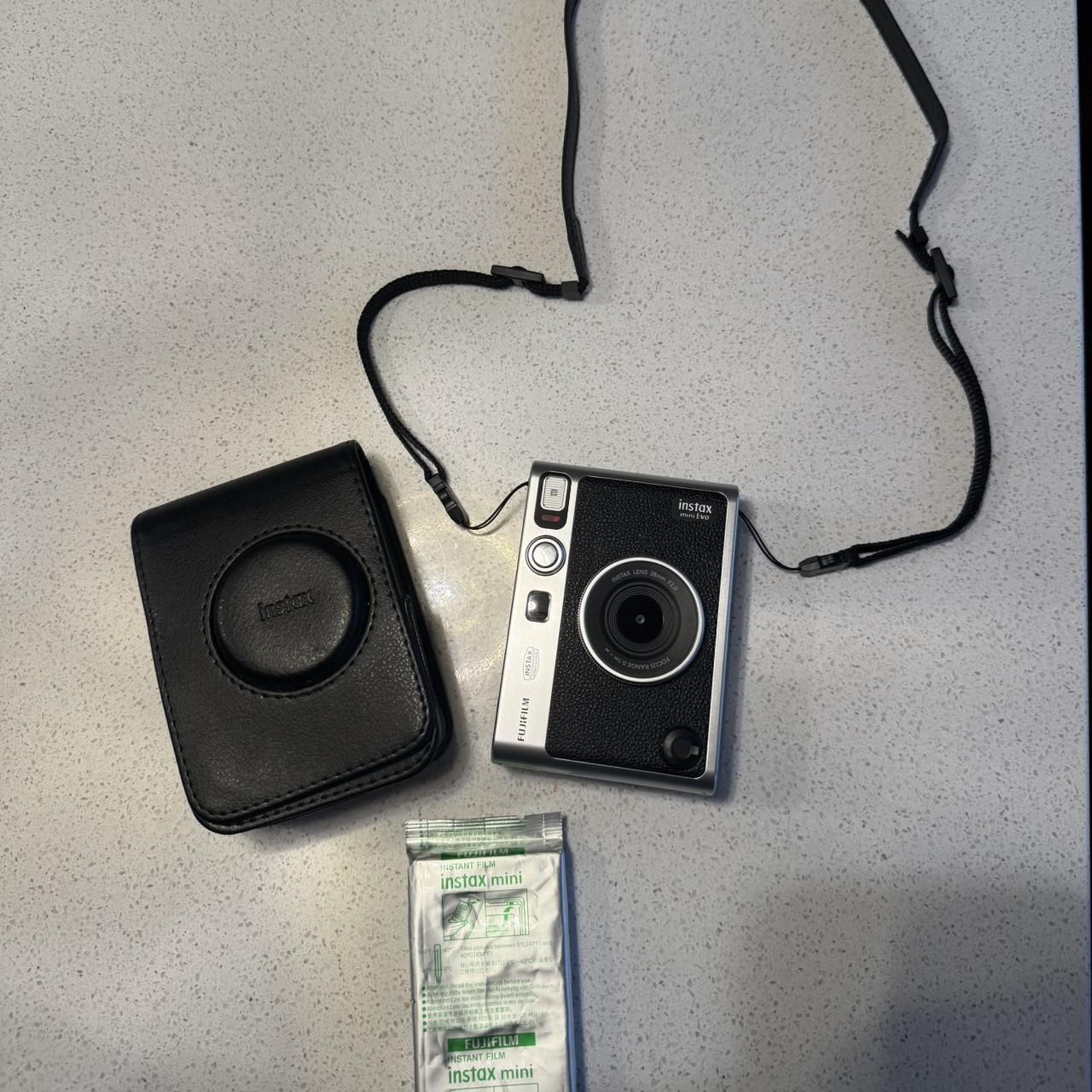 Fujifilm Black and Silver Cameras-and-accessories(LL61)