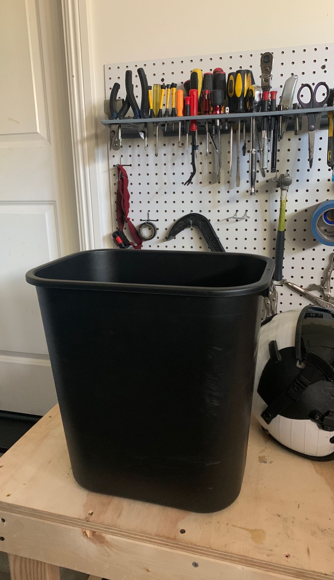 Trash can