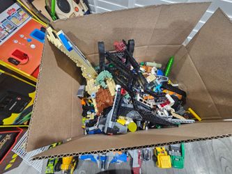 $40 obo -random loose legos box (no mini figures)