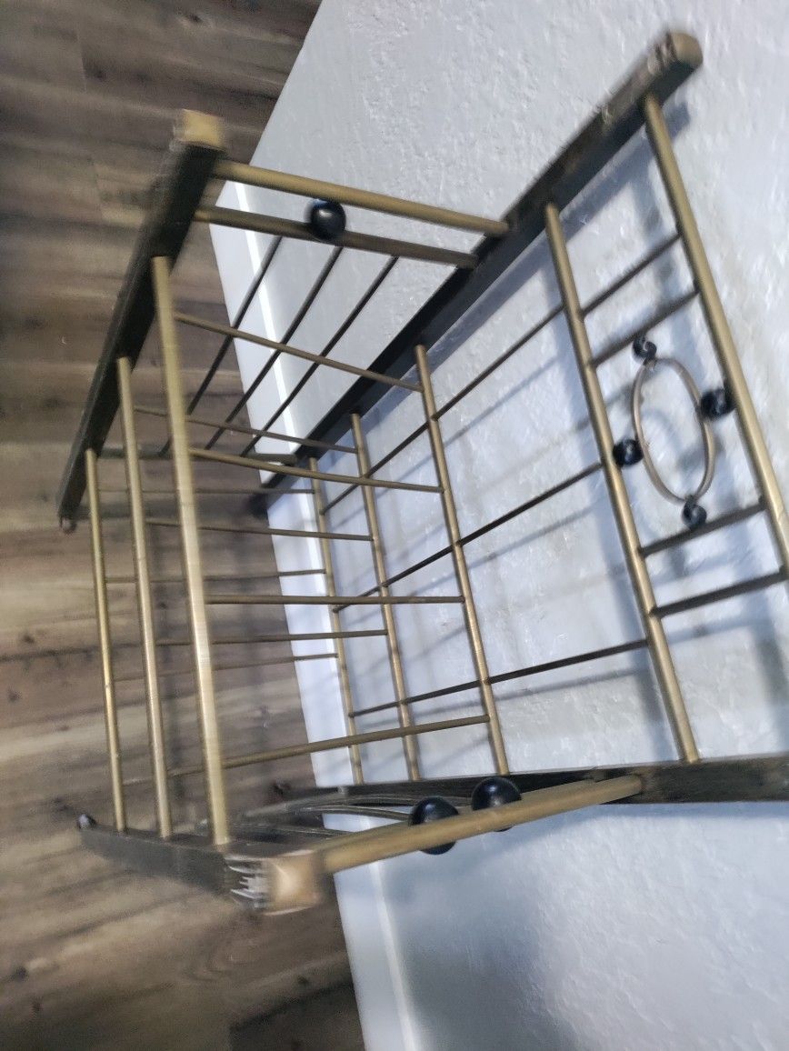 Shelf. Organizes Metal