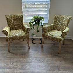 Living Room  Arm Chairs 