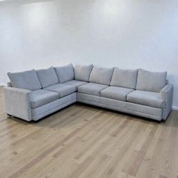 LIGHT GRAY SECTIONAL COUCH